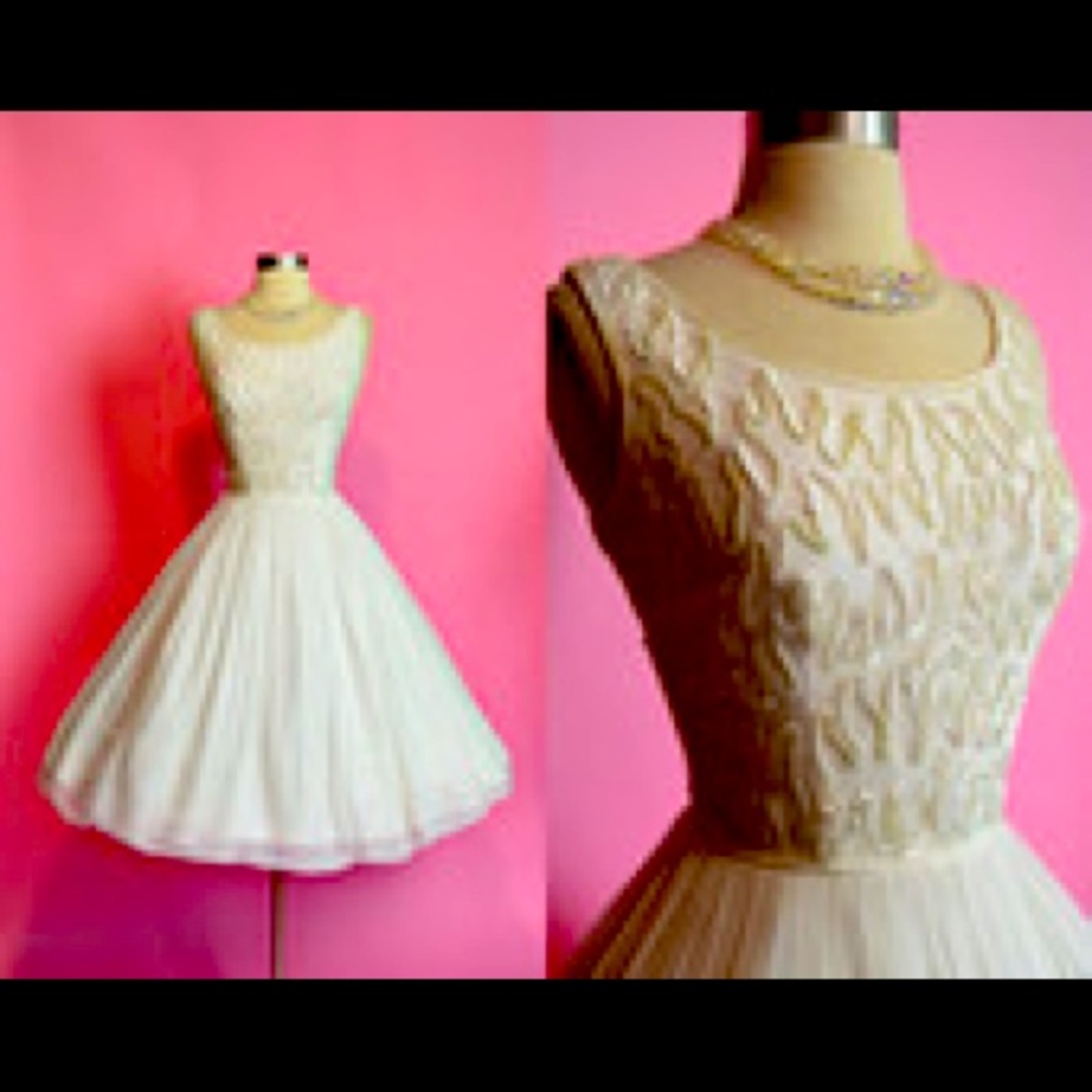 Vintage 1950s jr theme New York Dress